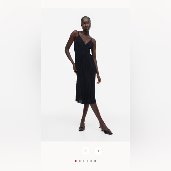 H&M pleated crossover dress - Picture 5 of 6